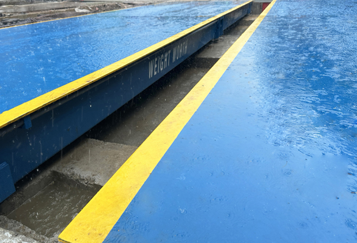 維特沃斯服務風雨無阻-武漢兩臺地磅交付